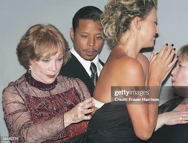 Honorees Shirley MacLaine Terrence Howard and Charlize Theron onstage at the 17th Annual Palm Springs International Film Festival Gala at the Palm...