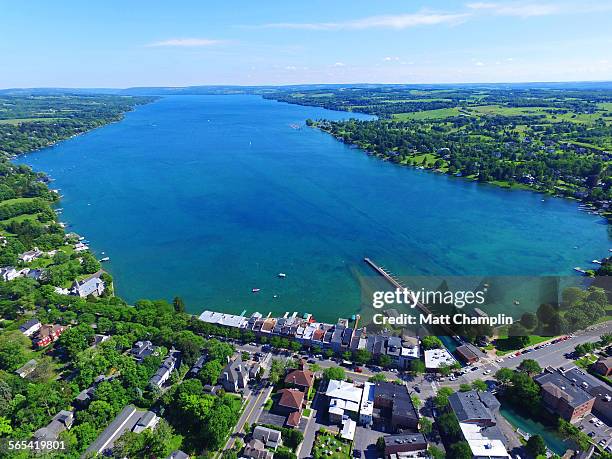 aerial of skaneateles lake in summer - rochester estado de nova york - fotografias e filmes do acervo