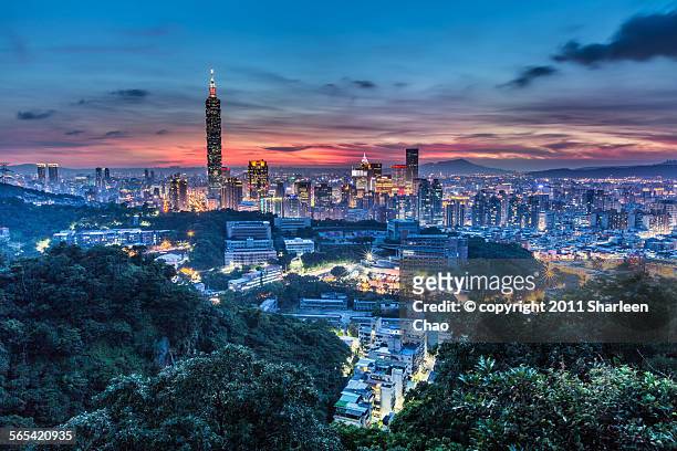 red glow - taipei 101 stock pictures, royalty-free photos & images