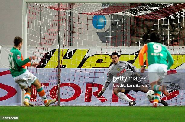 Daniel Jensen of Bremen scores the first goal from the penalty spot during the Efes Pilsen Cup match between Borussia Dortmund and Werder Bremen at...