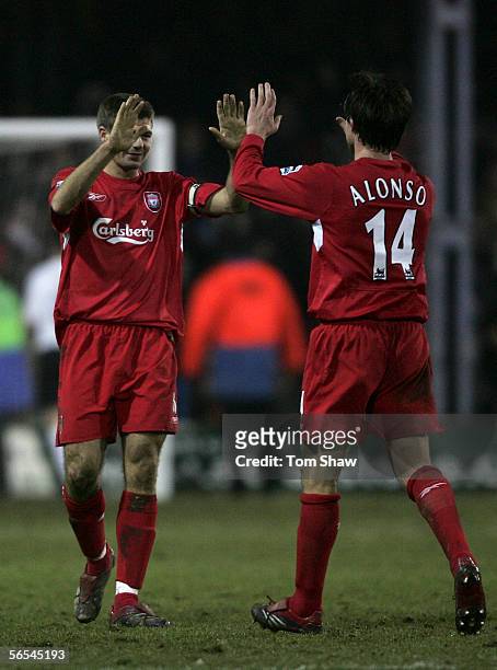 Steve Gerrard and Xabi Alonso of Liverpool celebrate during the FA Cup 3rd Round match between Luton Town and Liverpool at Kenilworth Road on January...