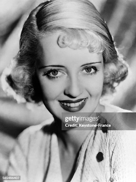 Portrait de l'actrice américaine Bette Davis.