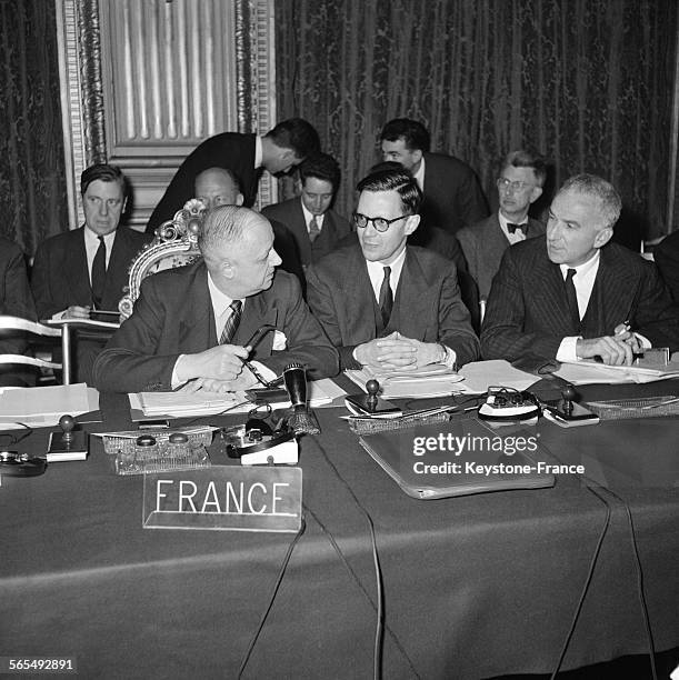 Conférence des ministres des affaires étrangères sur l'Euratom et le développement du marché commun européen, au Quai d'Orsay, à Paris, France, le 20...