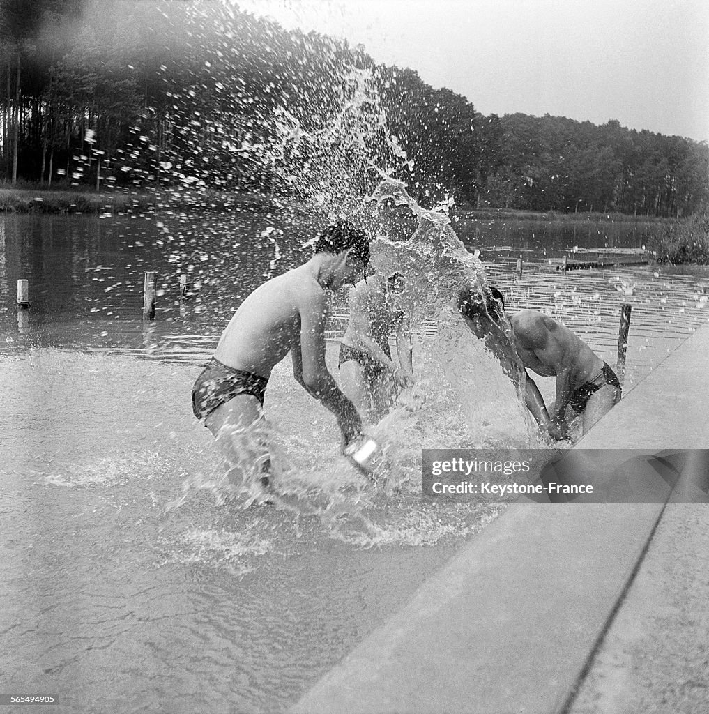 Rafraîchissement à la plage de Bray-sur-Seine