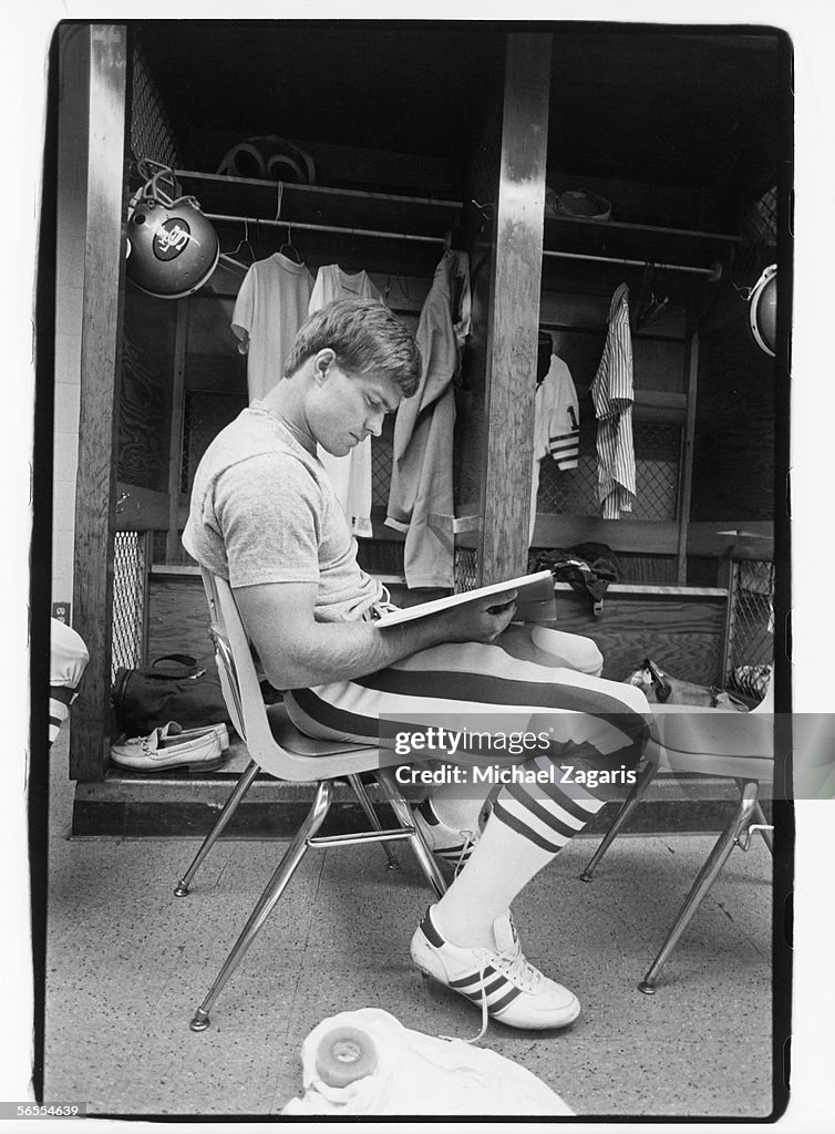 Jeff Kemo Rams Quarterback Jeff Kemp of the San Francisco 49ers studies the playbook ...