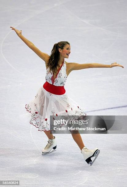 Tanith Belbin poses as she competes with her partner Benjamin Agosto in the Compulsory Dance program during the 2006 State Farm U.S. Figure...