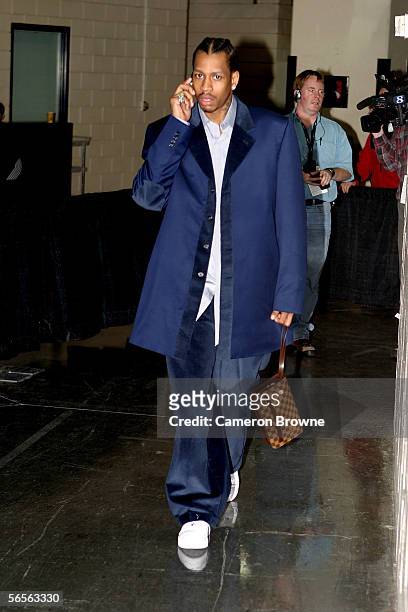 Allen Iverson of the Philadelphia 76ers arrives for the sixers' game against the Portland Trail Blazers December 28, 2005 at the Rose Garden Arena in...