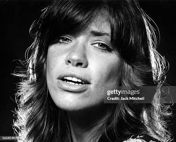 Singer-songwriter Carly Simon, 1971. Photo by Jack Mitchell/Getty Images.