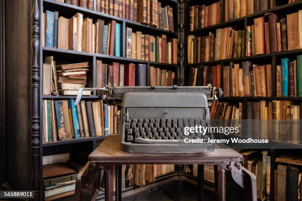 Typewriter Library 2,552 Antique Typewriter Stock Photos, High-Res Pictures, and Images ...