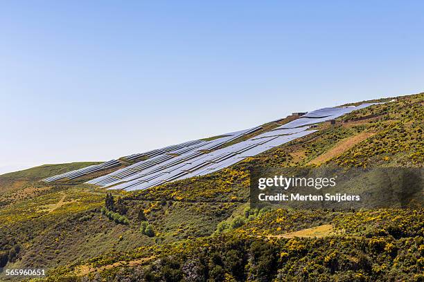 photovoltaic park in paul da serra - umweltverantwortung stock-fotos und bilder
