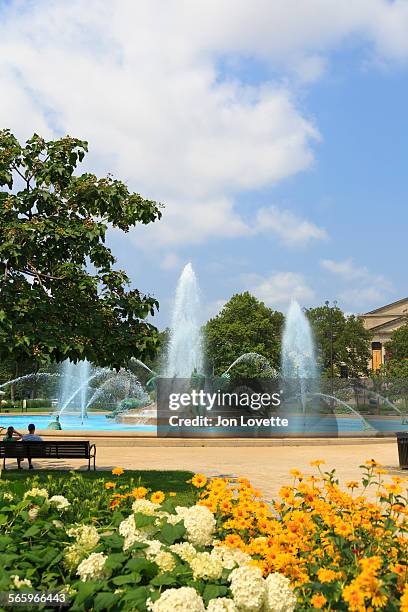 logan circle - swann memorial fountain stock-fotos und bilder