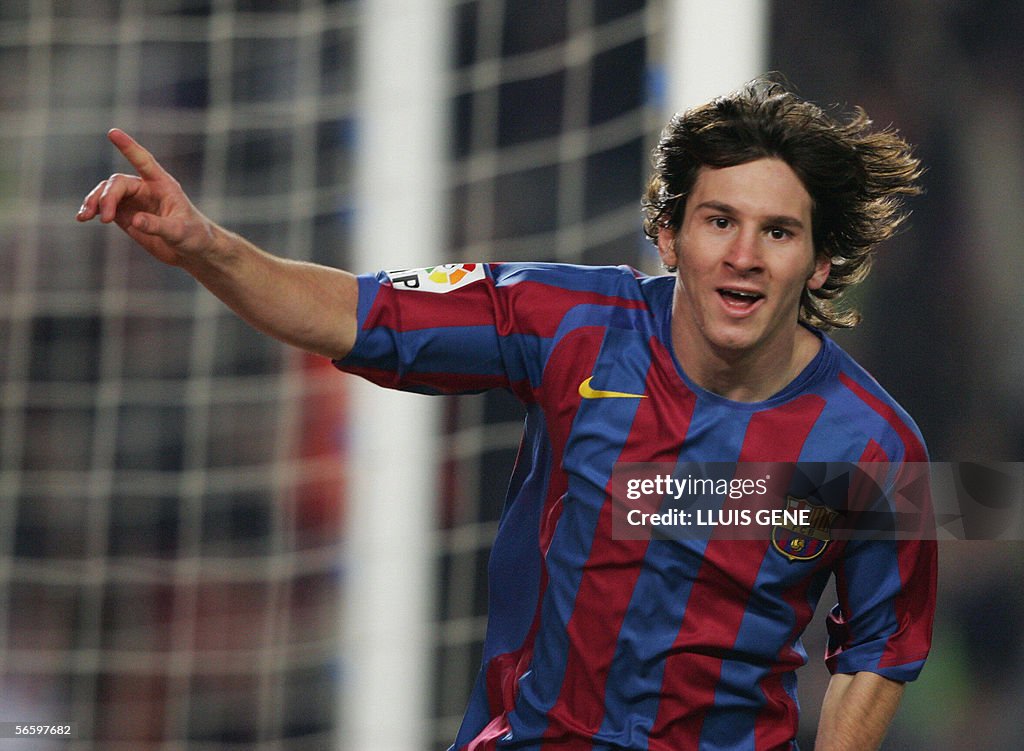 Barcelona's Argentinian Leo Messi celebr