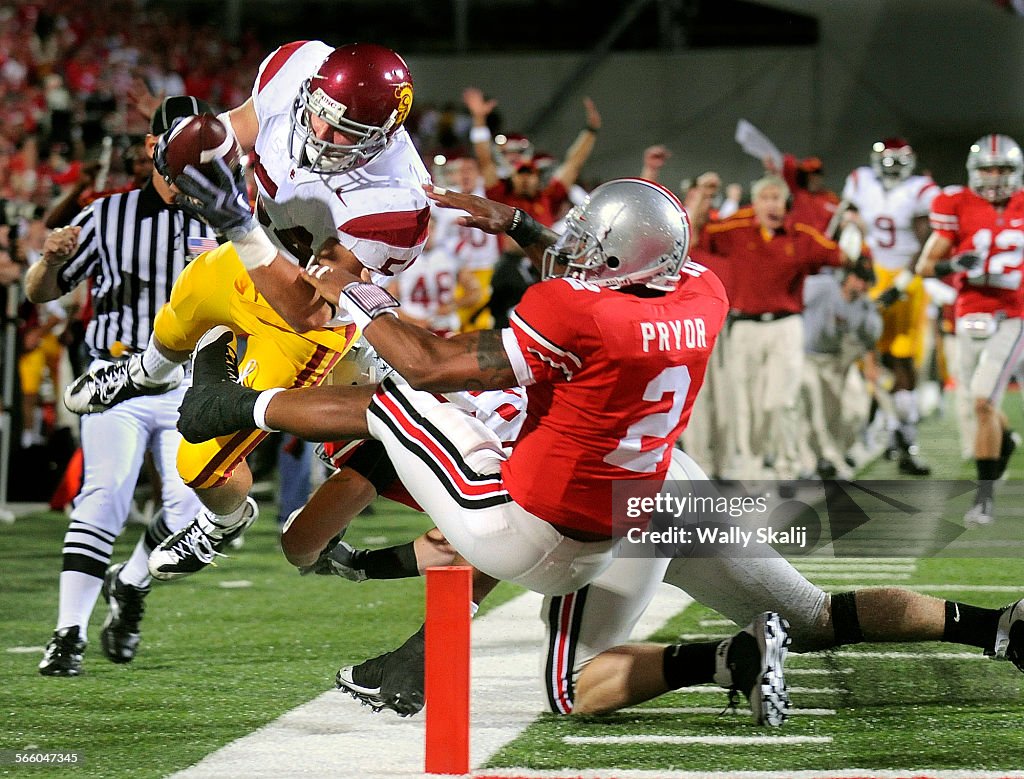 COLUMBUS, OHIO SEPTEMBER 12, 2009USC's Chris Gallipo dives for the the end zone after interceptin