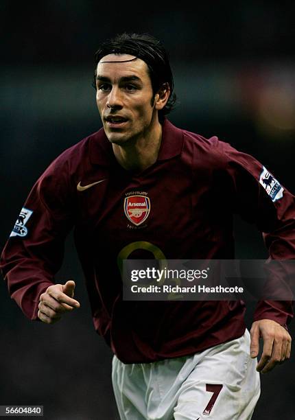 Robert Pires of Arsenal in action during the Barclays Premiership match between Arsenal and Middlesbrough at Highbury on January 14, 2006 in London,...