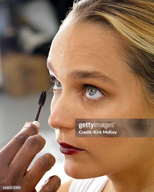 Beauty step by step on how to wear this seasons hot makeup trendmatte lips, without looking dry, flakey or too old lady. 5. Wearing matte red lips...