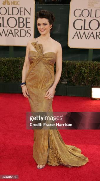 Actress Rachel Weisz arrives to the 63rd Annual Golden Globe Awards at the Beverly Hilton on January 16, 2006 in Beverly Hills, California.