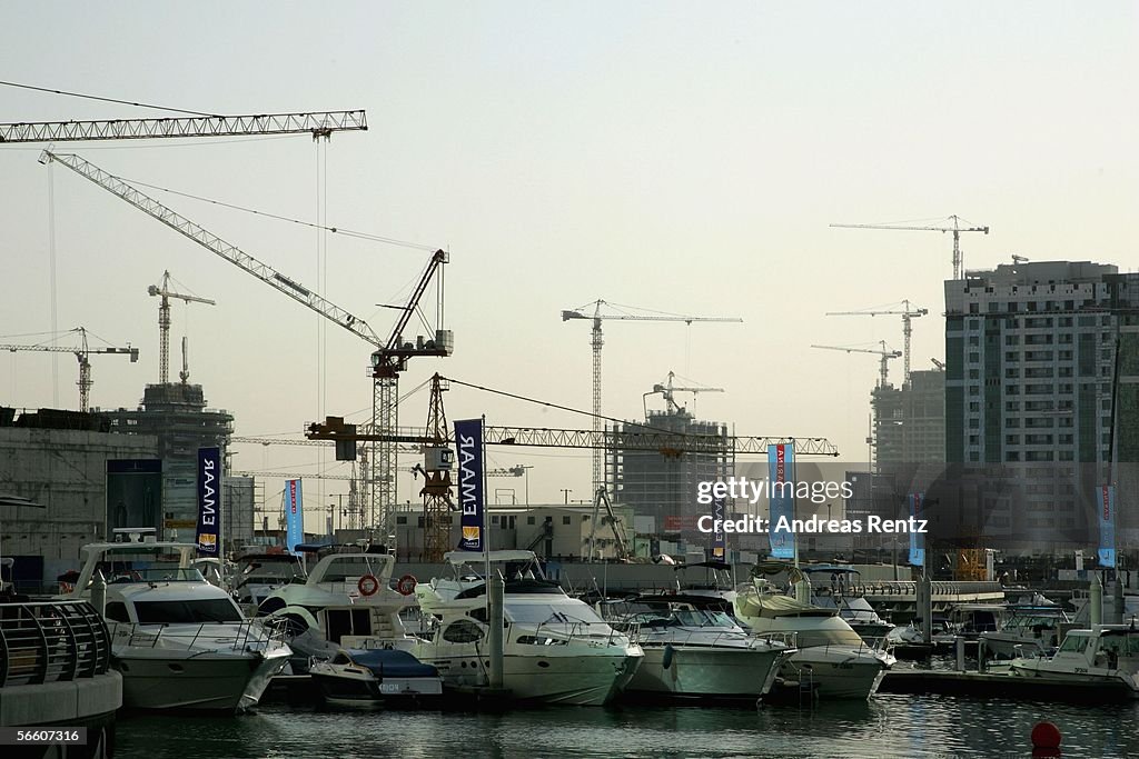 Commercial Building Construction Continues In Dubai