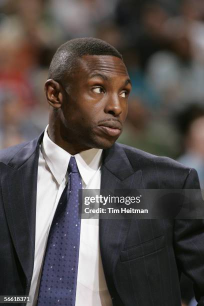 Head coach Avery Johnson of the Dallas Mavericks watches the game against the Indiana Pacers at American Airlines Arena on December 26, 2005 in...