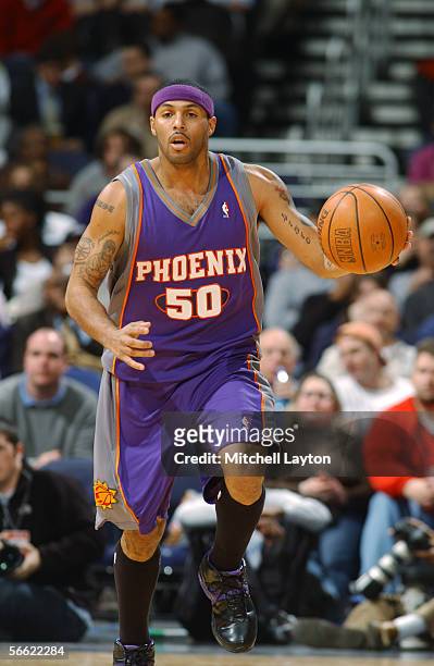 Eddie House of the Phoenix Suns against the Washington Wizards during the game at the MCI Center on December 28, 2005 in Washington, D.C. The Suns...
