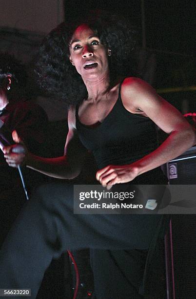 Jada Pinkett Smith performs with Wicked Wisdom at Revolution on January 18, 2006 in Fort Lauderdale, Florida.