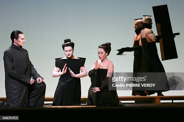 Opera chinese soprano Liping Zhang as Cio-Cio San, Ekatarina Gubanova as Suzuki and Dwayne Croft as Sharpless, perform 20 January 2006 on the stage...