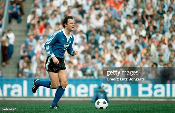 Franz Beckenbauer of Hamburg in action during the Bundesliga match between Hamburger SV and Karlsruher SC at the Volksparkstadium on May 29, 1982 in...