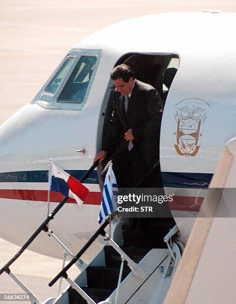 El presidente de Panama, Martin Torrijos, llega al aeropuerto Laguna del Sauce del balnerio oceanico Punta del Este en Uruguay, el 20 de enero de...