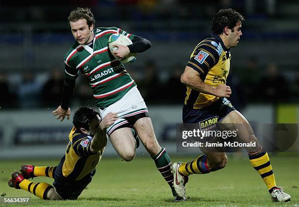 Geordan Murphy of Leicester breaks through the Clermont Auvergne lines during the Heineken Cup Pool 3 match between ASM Clermont Auvergne and...