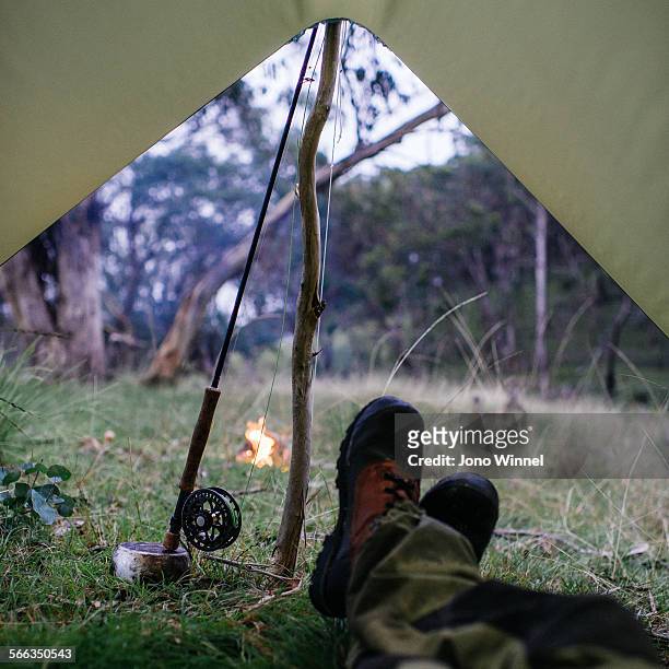 camping - tarpaulin fotografías e imágenes de stock