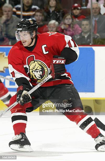 Daniel Alfredsson of the Ottawa Senators skates during the game against the San Jose Sharks on January 12, 2006 at the Corel Centre in Ottawa,...