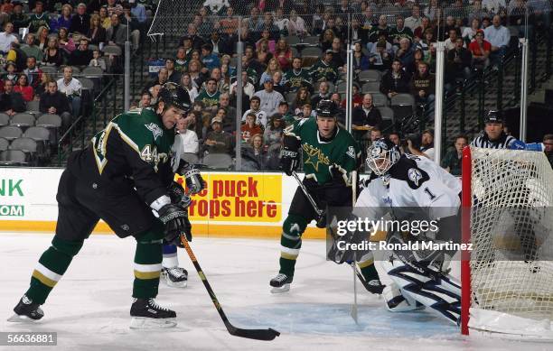 Center Jason Arnott of the Dallas Stars takes a shot against Sean Burke of the Tampa Bay Lightning on January 20, 2006 at the American Airlines...