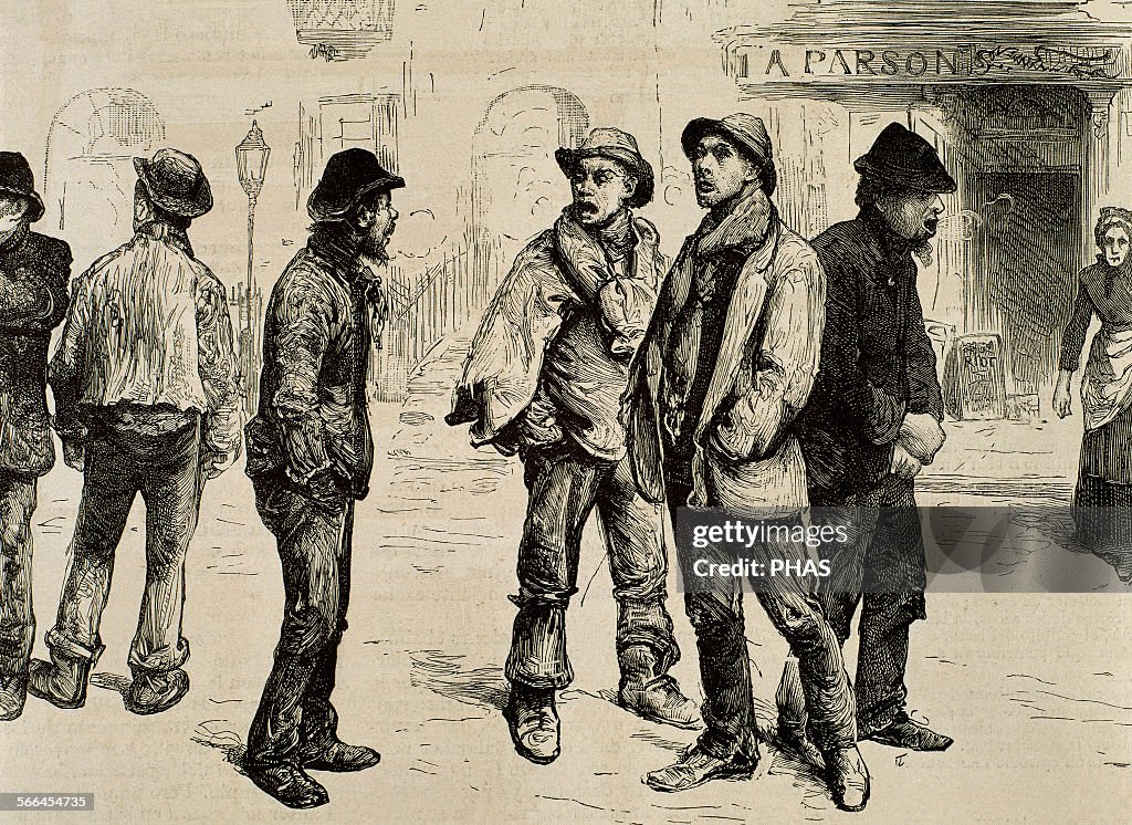 Unemployed workers who participated in the meeting and raide stores Picadilly.