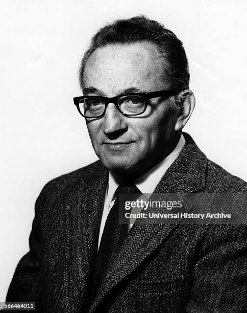 Sol Spiegelman was an American molecular biologist whose pioneering discoveries accelerated the study of gene mechanisms and laid the foundations of...