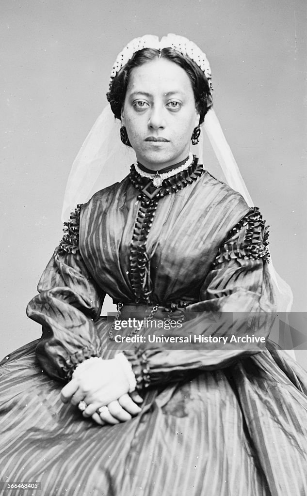 Emma Kalanikaumaka of Hawaii.