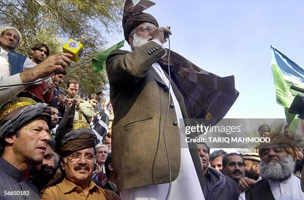 President of Pakistani Islamic parties Muttahida Majlis-e-Amal Qazi Hussain Ahmed addresses a public meeting in Shabqader, some 40 kilometers north...