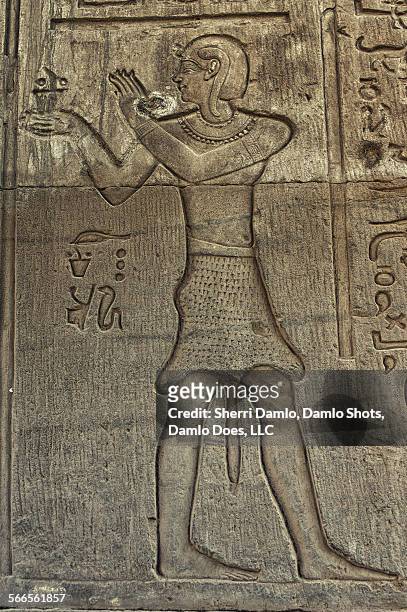 egyptian temple artwork - damlo does stock-fotos und bilder