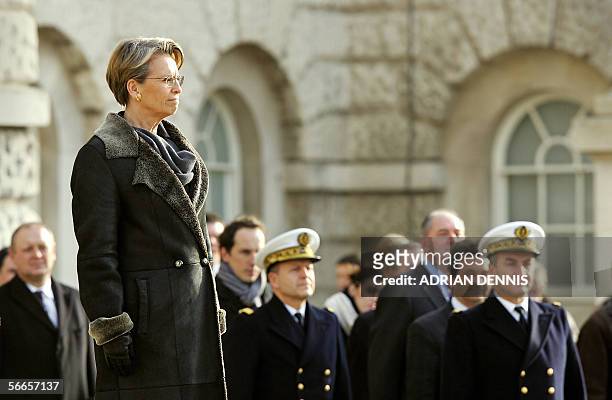 United Kingdom: French Minister of Defence Michele Alliot-Marie inspects a guard of honour from the 1st Battalion Worcestershire and Sherwood...