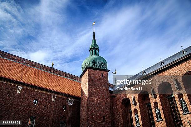 stockholm city hall - kungsholmen town hall stockfoto's en -beelden