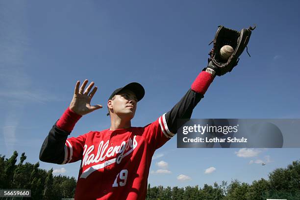 a baseball player catching a ball - baseball glove stock pictures, royalty-free photos & images