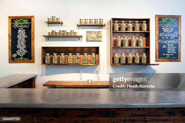 marijuana dispensary in portland, or. - cannabis dispensary stock-fotos und bilder