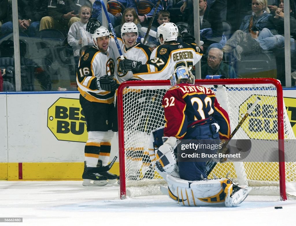 Boston Bruins v Atlanta Thrashers