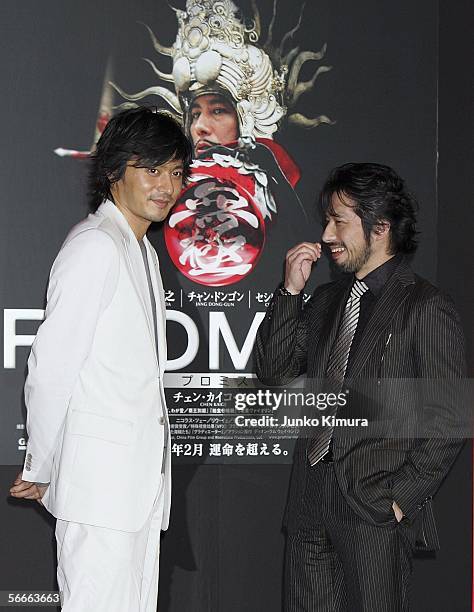 South Korean actor Jang Dong-Kun and Japanese actor Hiroyuki Sanada attend a press conference promoting the film "Promise" directed by Chen Kaige on...