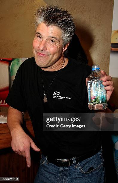 Ron Riddle Nds 114 Gibson Guitar Lounge Day Six Photos & High Res Pictures - Getty Images
