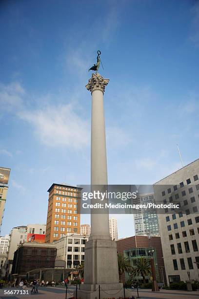 low angle view of a column, union square, san francisco, california, usa - union square fotografías e imágenes de stock