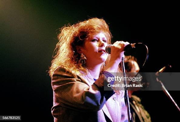 Kirsty Maccoll Performing With The Pogues - 1988 Kirsty Maccoll Performing With The Pogues - 1988