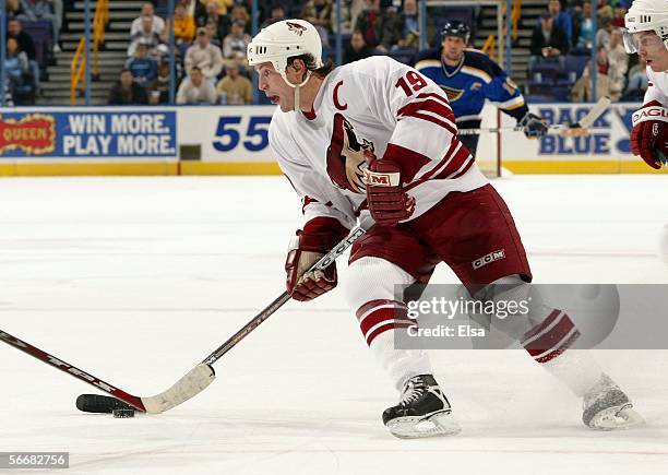 Shane Doan of the Phoenix Coyotes takes the puck on January 26, 2006 at the Savvis Center in St. Louis, Missouri. The Phoenix Coyotes defeated the...