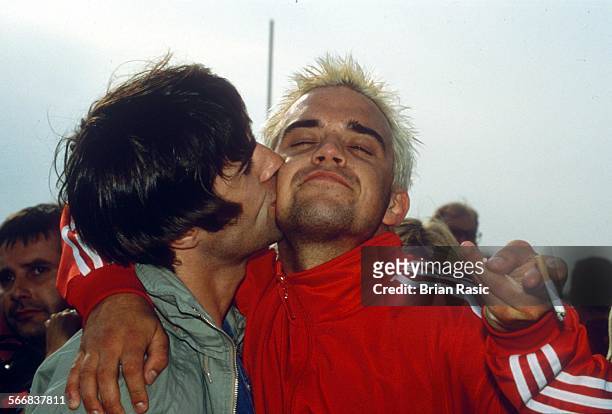 Glastonbury Festival, Britain - 1995, Liam Gallagher And Robbie Williams