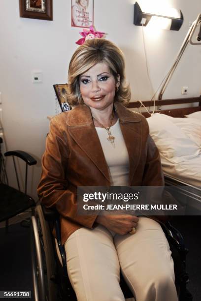 Picture taken 21 January 2006 in Valenton near Paris, shows Lebanese television news anchor May Chidiac during her stay at a French hospital for...