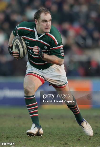 Andy Goode, the Leicester standoff races away with the ball during the Guinness Premiership match between Leicester Tigers and Sale Sharks at Welford...