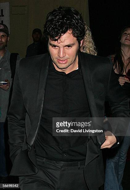 Actor Mark Ruffalo arrives for the opening of the new musical "Rock of Ages" at the Vanguard Theatre on January 28, 2006 in Hollywood, California.